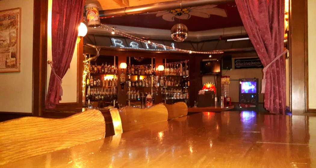 Edelweiss Pub (oua_25150296_image) Edelweiss Pub (oua_25150296_image)